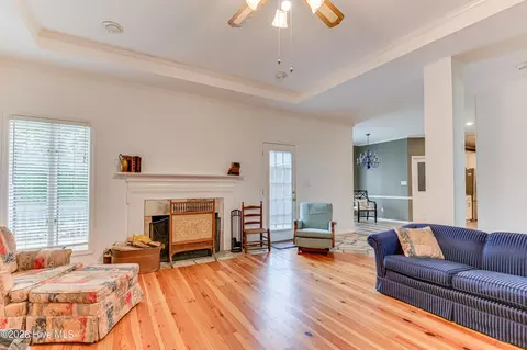 Living - 947 Windmill Ln, Evans, GA 30809 photo 2 of 2