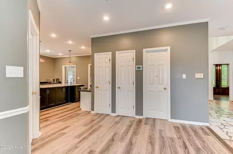 Entry Way - 947 Windmill Ln, Evans, GA 30809 photo 5 of 6