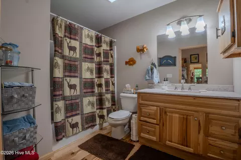 Bath - 34 Hardwood Trl, Murphy, NC 28906 photo 3 of 4