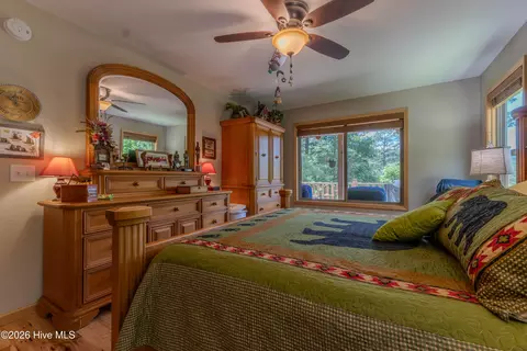 Bedroom - 34 Hardwood Trl, Murphy, NC 28906 photo 2 of 8