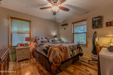 Bedroom - 34 Hardwood Trl, Murphy, NC 28906 photo 5 of 8
