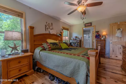 Bedroom - 34 Hardwood Trl, Murphy, NC 28906 photo 3 of 8
