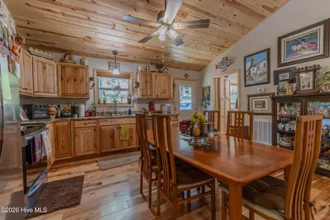 Dining - 34 Hardwood Trl, Murphy, NC 28906 photo 1 of 2