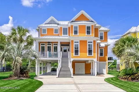 1606 E Yacht Dr, Oak Island, NC 28465