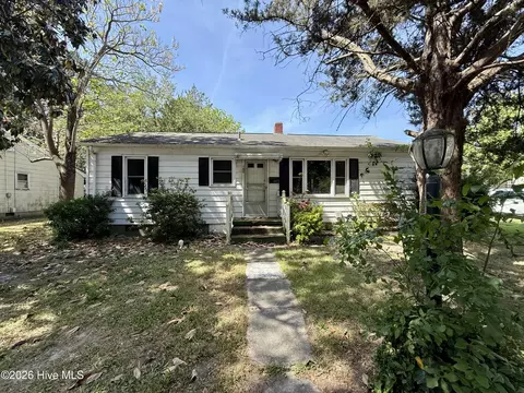 100 Plymouth St, Williamston, NC 27892