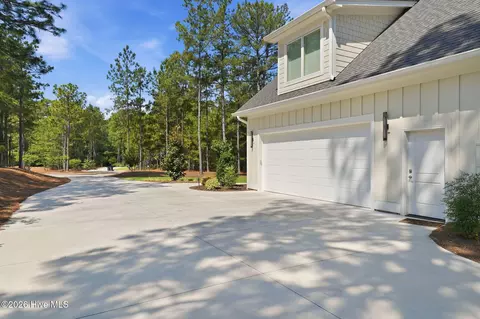 Exterior - 16 Middlebury Rd, Pinehurst, NC 28374 photo 3 of 8