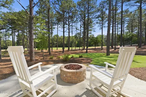 Exterior - 16 Middlebury Rd, Pinehurst, NC 28374 photo 6 of 8