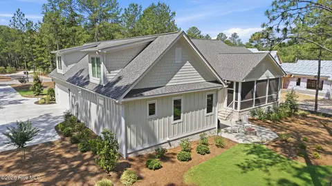 Exterior - 16 Middlebury Rd, Pinehurst, NC 28374 photo 8 of 8
