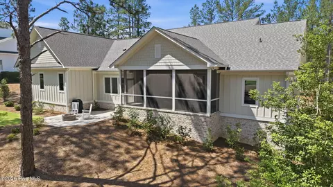 Exterior - 16 Middlebury Rd, Pinehurst, NC 28374 photo 7 of 8