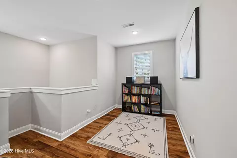 Entry Way - 180 Avon Ct, Hampstead, NC 28443 photo 5 of 5
