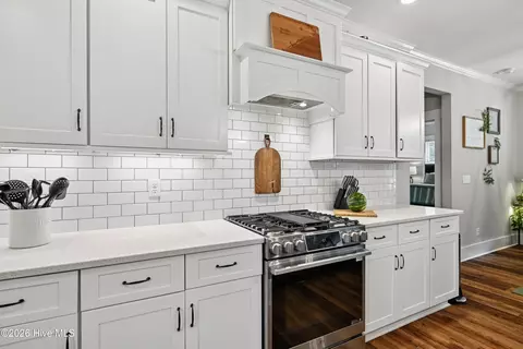 Kitchen - 180 Avon Ct, Hampstead, NC 28443 photo 1 of 4