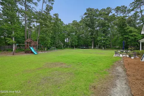 Exterior - 180 Avon Ct, Hampstead, NC 28443 photo 8 of 11