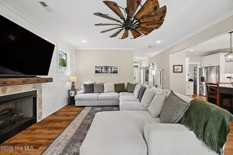 Living - 180 Avon Ct, Hampstead, NC 28443 photo 2 of 3