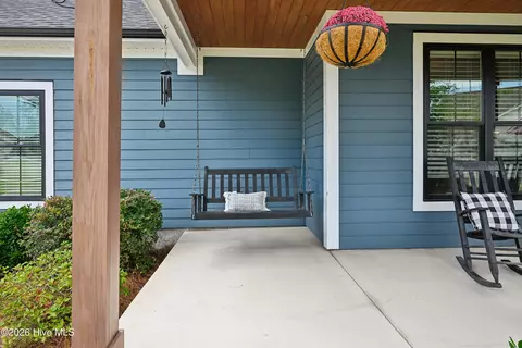 Exterior - 180 Avon Ct, Hampstead, NC 28443 photo 3 of 11