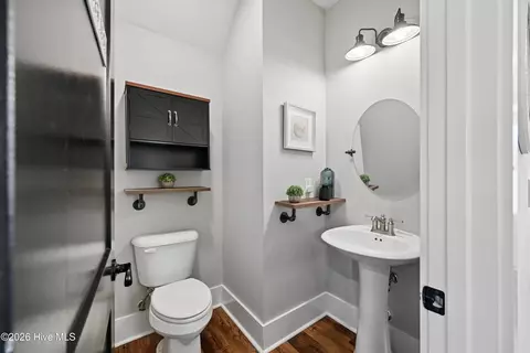 Bath - 180 Avon Ct, Hampstead, NC 28443 photo 1 of 6