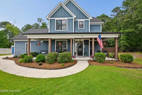 180 Avon Ct, Hampstead, NC 28443