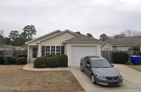 1504 Westpointe Dr, Greenville, NC 27834