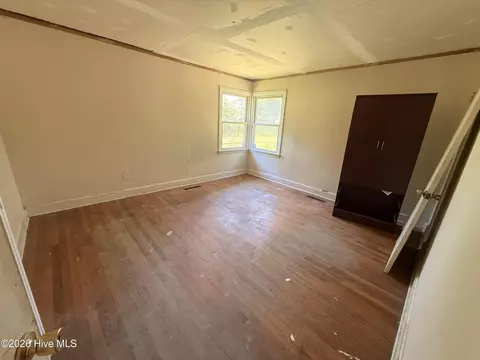 408 State St, Williamston, NC 27892 photo 5