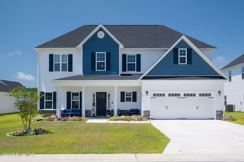 611 Carmel Dr, Sneads Ferry, NC 28460