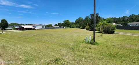 240 Taylor Rd, Havelock, NC 28532 photo 2