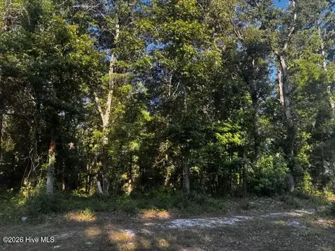2425 Sunset Harbor Rd SE, Bolivia, NC 28422