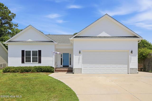 918 Eastman Creek Dr, Beaufort, NC 28516