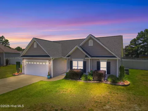 2354 Blackstone Dr, Winterville, NC 28590