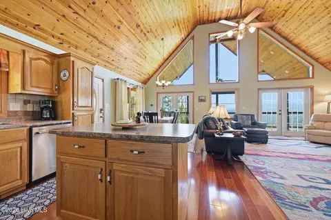 Kitchen - 1507 Wildcat Dr, Murphy, NC 28906 photo 5 of 5