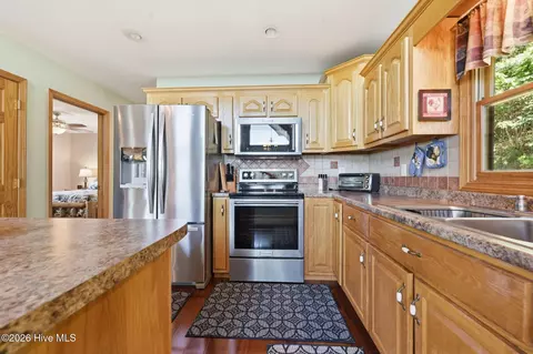 Kitchen - 1507 Wildcat Dr, Murphy, NC 28906 photo 3 of 5