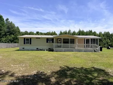 250 Bream St, Holly Ridge, NC 28445