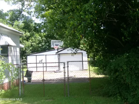 Exterior - 228 NE Memory Dr, Augusta, GA 30906 photo 1 of 2