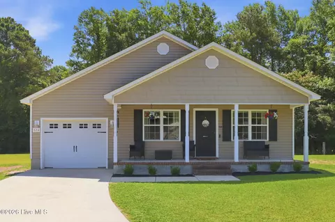 324 Reid Ct N, Jacksonville, NC 28540