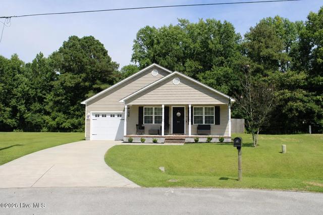324 Reid Ct N, Jacksonville, NC 28540