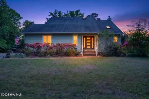 312 Channel Run Dr, New Bern, NC 28562