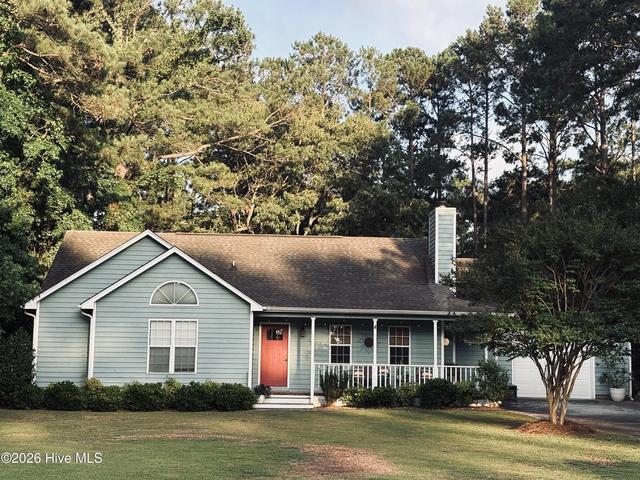 131 Silver Creek Dr, Swansboro, NC 28584