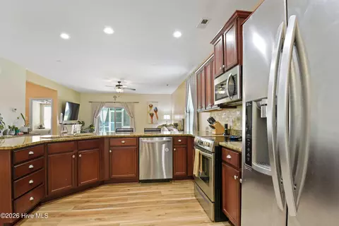 Kitchen - 143 Cornel Ln, Hampstead, NC 28443 photo 3 of 4