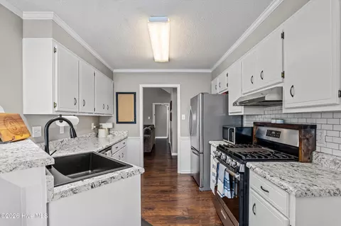 Kitchen - 2015 Clarkston Dr, Augusta, GA 30909 photo 1 of 5