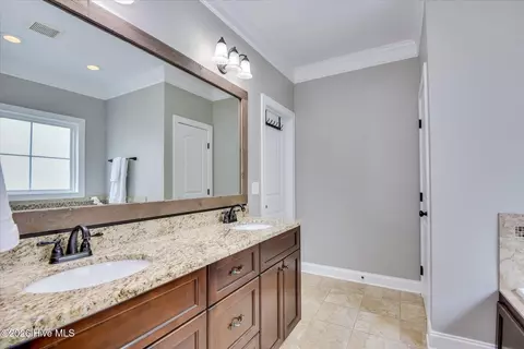 Bath - 449 Buxton Ln, Evans, GA 30809 photo 1 of 6