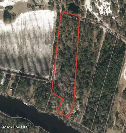 373 River Trl, Burgaw, NC 28425