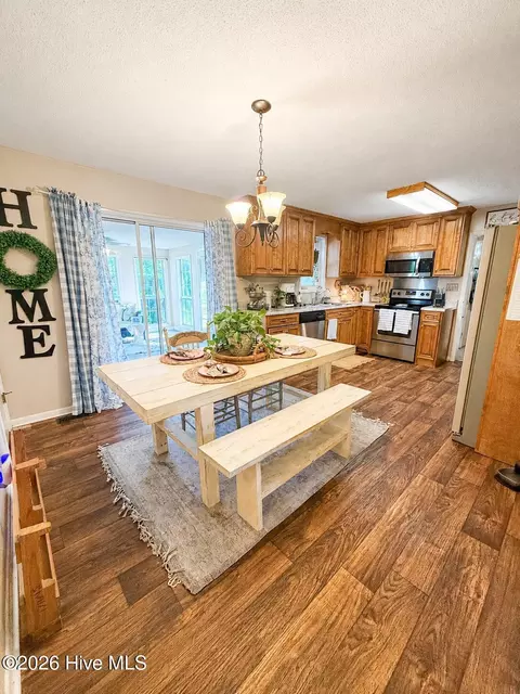 Dining - 3512 Stardust Dr, Martinez, GA 30907 photo 2 of 2