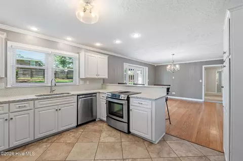 Kitchen - 2920 Mayfair Ct, Augusta, GA 30909 photo 2 of 3