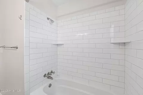 Bath - 2920 Mayfair Ct, Augusta, GA 30909 photo 2 of 3