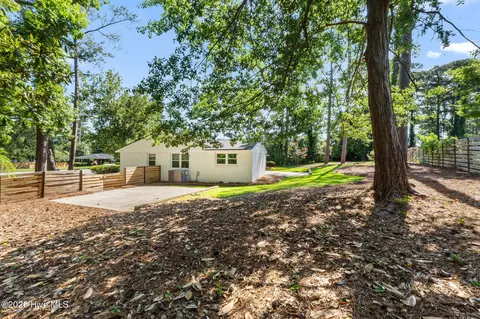 Exterior - 2920 Mayfair Ct, Augusta, GA 30909 photo 7 of 10