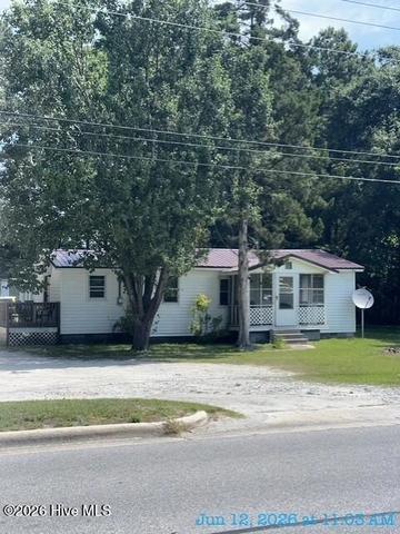 716 Kinston Hwy, Richlands, NC 28574