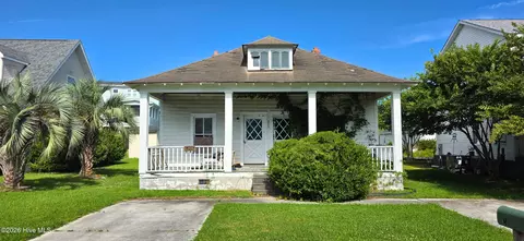 213 Elm St, Beaufort, NC 28516