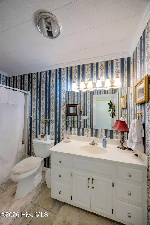 Bath - 22 Oak Point Rd, Chocowinity, NC 27817 photo 1 of 3