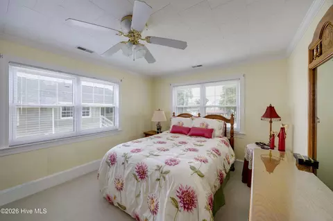 Bedroom - 22 Oak Point Rd, Chocowinity, NC 27817 photo 4 of 4