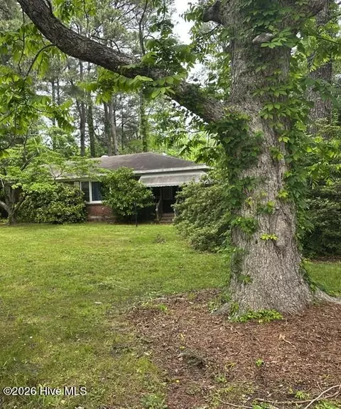 1802 County St, Elizabeth City, NC 27909