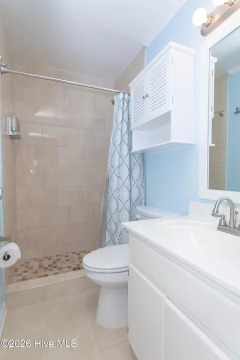 Bath - 4016 Maddox Rd, Augusta, GA 30909 photo 1 of 3