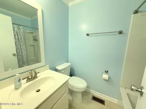 Bath - 4016 Maddox Rd, Augusta, GA 30909 photo 2 of 2